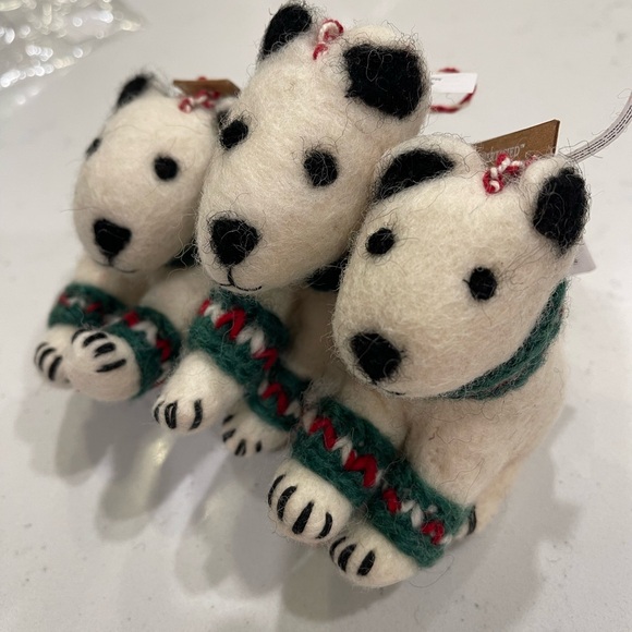 Pottery Barn animal White and Black Ornament - Picture 4 of 4